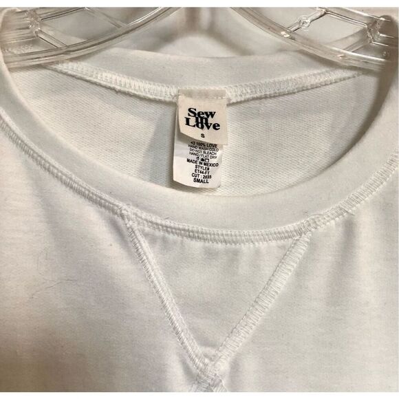SEW IN LOVE - 🎉HP🎉 NWOT - L Sz Small Banded Hem White Tee. OVERSIZED - Picture 3 of 10